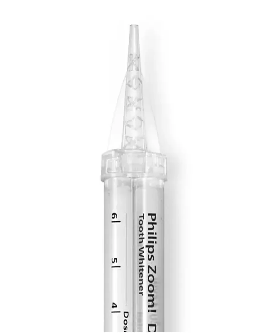Philips Zoom DayWhite 6% HP Zahnaufhellungsgel Spritze Nahaufnahme